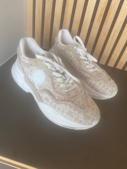 Product image 14 of 18