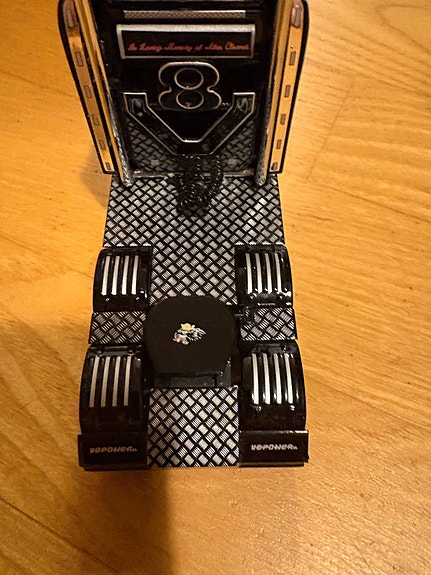 Product image 4 of 8