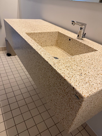 Product image 1 of 7