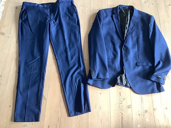 Product image 1 of 2