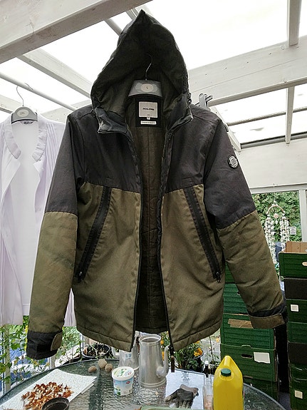 Product image 1 of 2