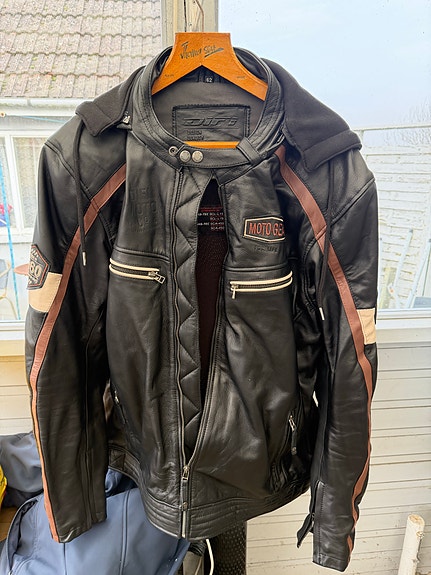 Product image 1 of 9