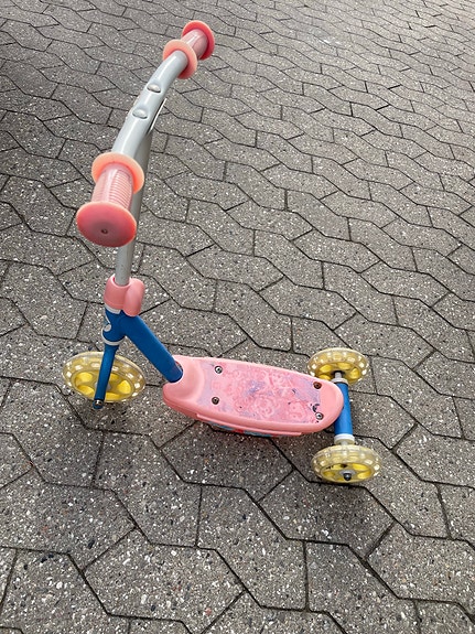 Product image 1 of 3