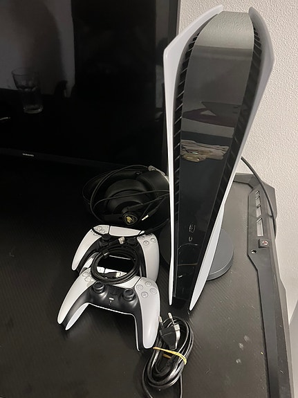 Product image 1 of 3