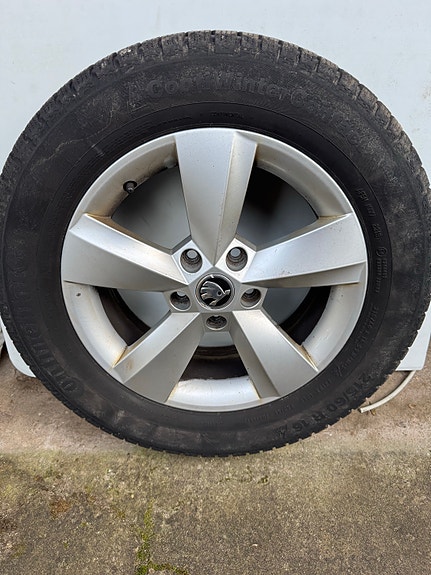 Product image 1 of 3