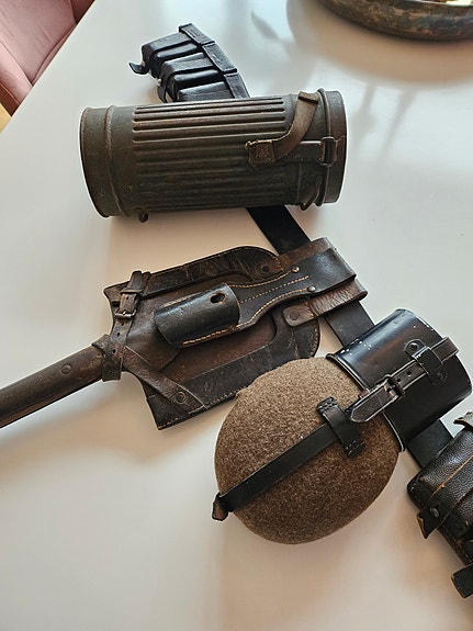 Product image 1 of 4