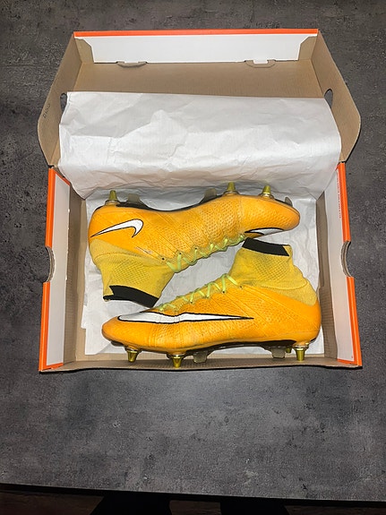 Product image 1 of 7