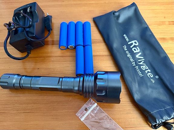 Product image 1 of 3