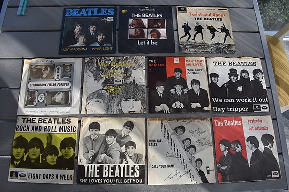 Product image 1 of 2