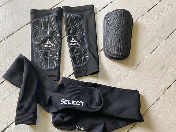 Product image 1 of 2