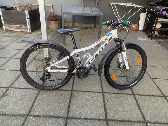 Product image 1 of 8