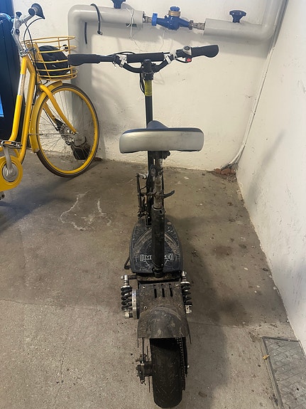 Product image 1 of 4