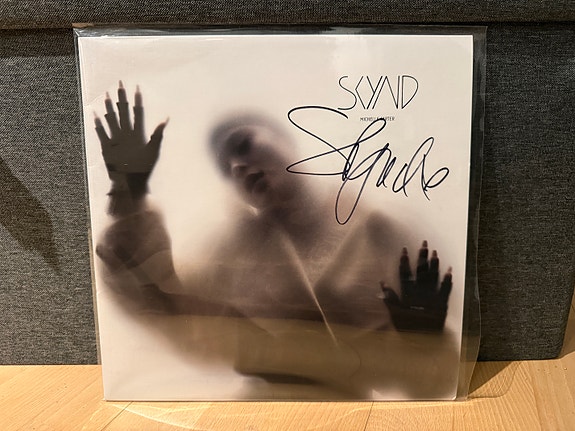 Product image 1 of 3