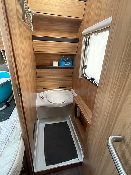 Product image 64 of 73