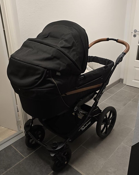 Product image 1 of 9