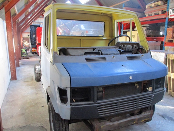 Mercedes-Benz 307 1985 photo 3