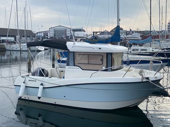 Motorbåd Quicksilver 555 Pilothouse