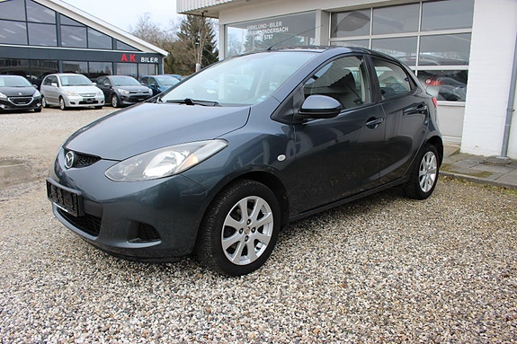 Mazda 2