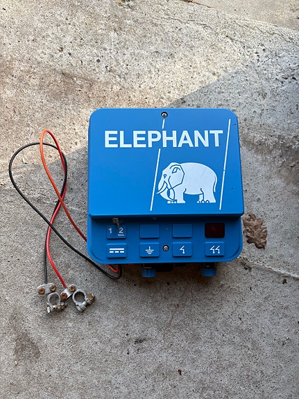 Product image 1 of 3