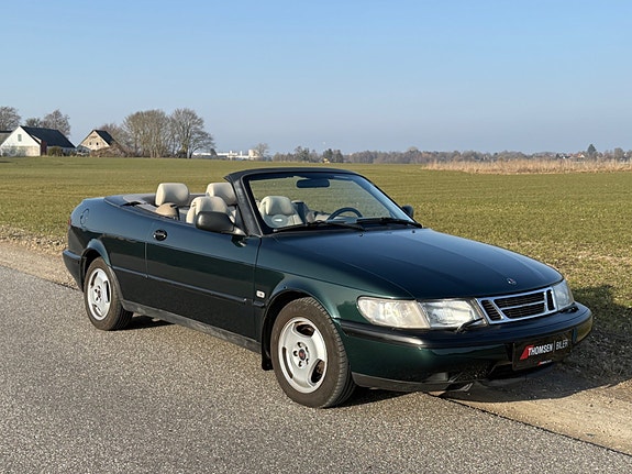 Saab 900