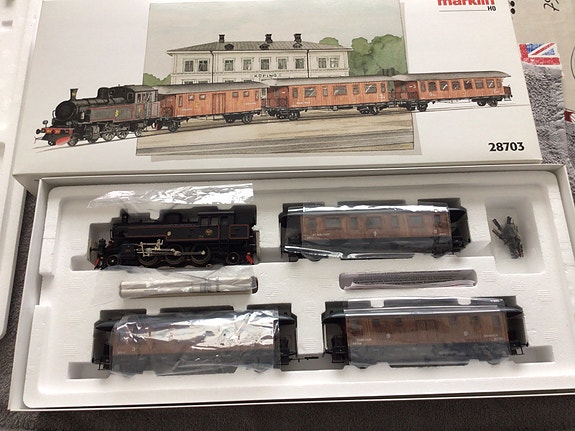 Product image 1 of 9