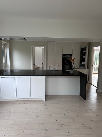 Product image 1 of 10