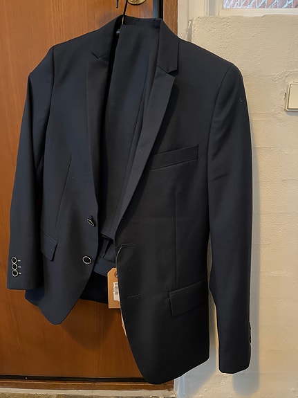 Product image 1 of 2