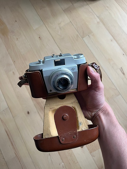 Product image 1 of 2