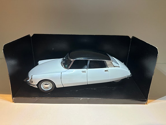 Product image 1 of 6