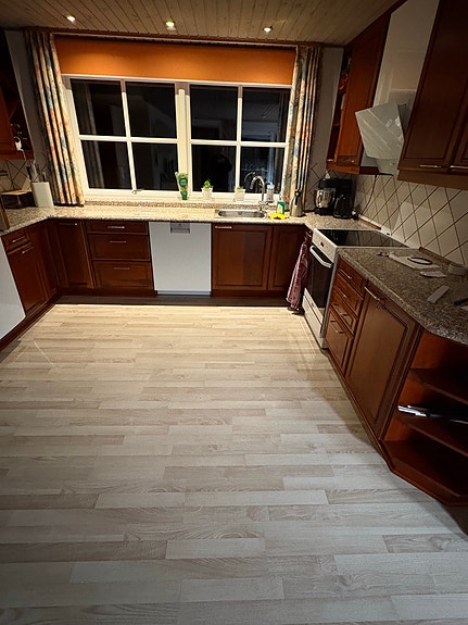 Product image 1 of 7