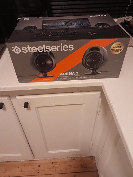 Product image 1 of 2