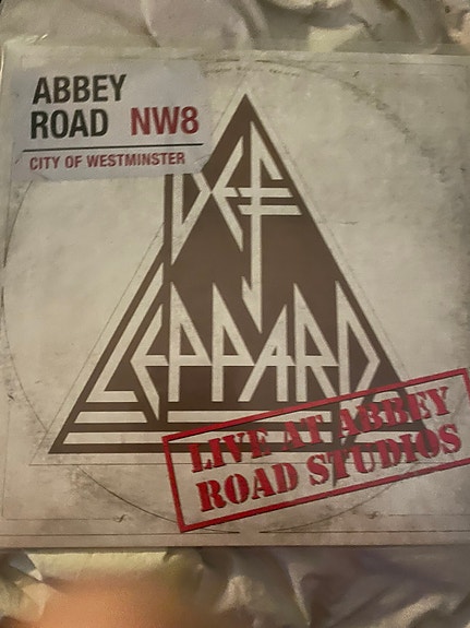 Product image 1 of 2