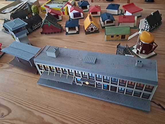 Product image 1 of 5