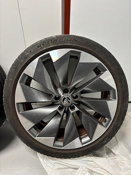 Product image 8 of 9