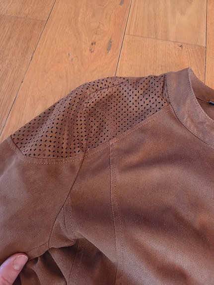 Product image 16 of 17