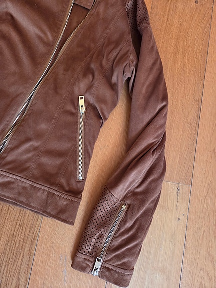 Product image 12 of 17