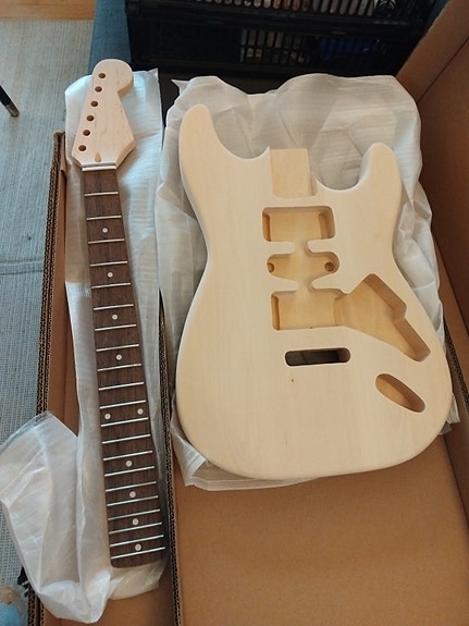 Product image 1 of 4