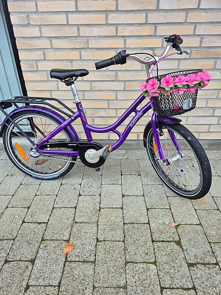 Product image 1 of 9