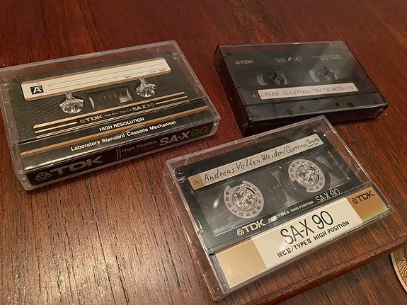 Product image 1 of 2