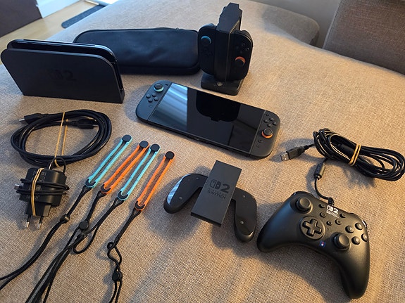 Product image 1 of 8