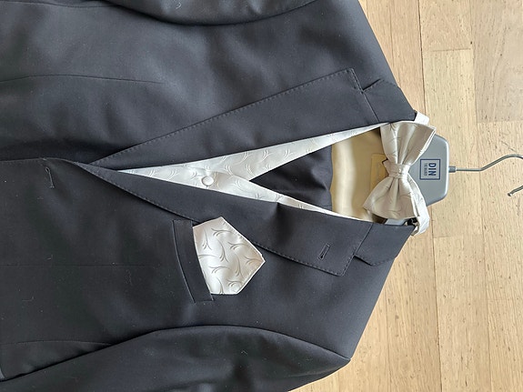 Product image 1 of 8