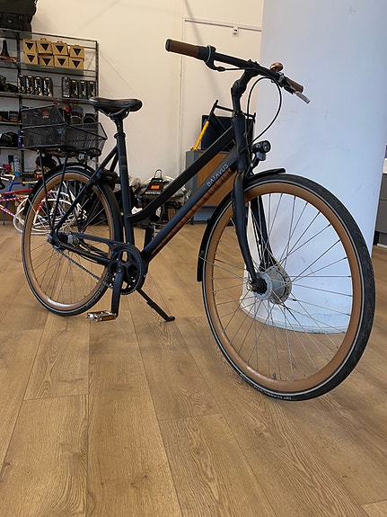 Product image 1 of 6