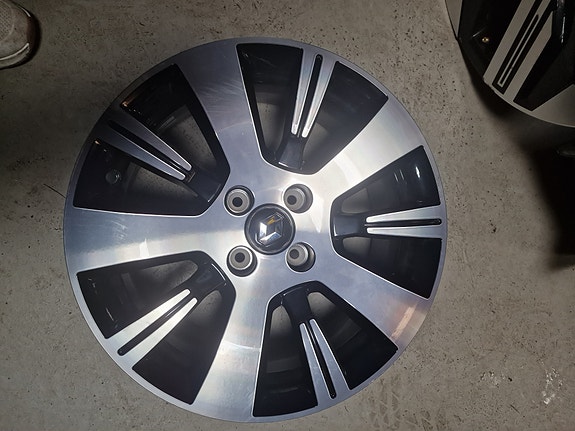 Product image 1 of 2