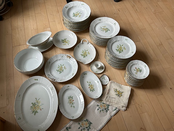 Product image 1 of 4