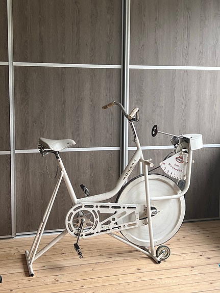 Product image 1 of 8