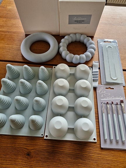 Product image 1 of 3