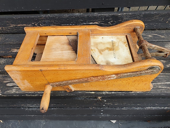 Product image 1 of 2