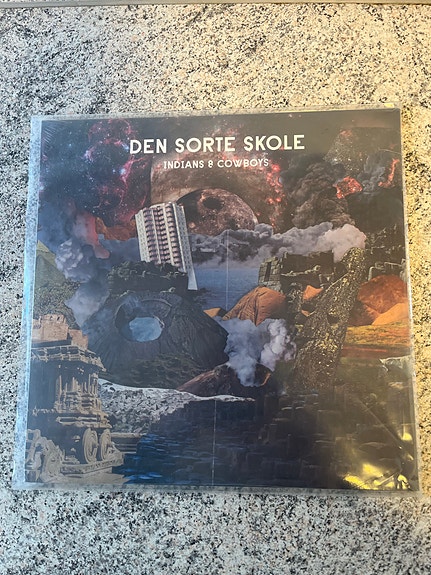 Product image 1 of 2