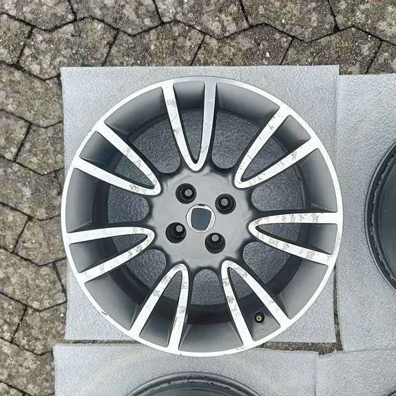 Product image 2 of 8