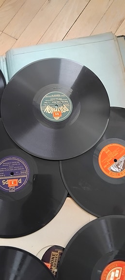 Product image 1 of 4